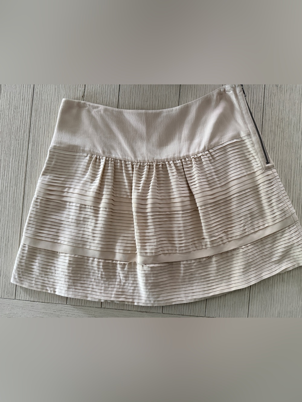 Diane Von Furstenberg Cream Pleated Mini Skirt